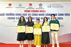 Để tiếng Anh trở thành ngôn ngữ thứ hai trong trường học