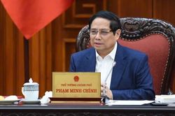 Sắp xếp tổ chức bộ máy để giảm khâu trung gian, tăng cường hoạt động hiệu lực, hiệu quả