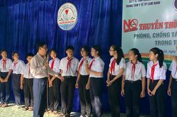 Đẩy mạnh truyền thông về HIV/AIDS trong trường học