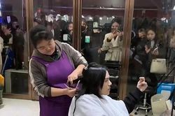 Hướng Tả hút 67 triệu lượt xem vì ngày càng lố
