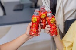 'Vượt chông gai' khỏi nóng trong người khi liên tục tiệc tùng cuối năm