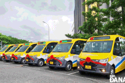 Ô-tô kinh doanh chở trẻ em mầm non, học sinh phải sơn màu vàng đậm