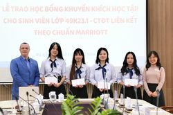 Học bổng doanh nghiệp rút ngắn khoảng cách giữa học và hành