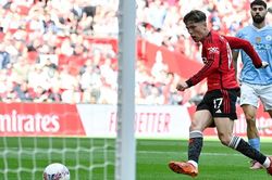 Chưa lúc nào việc đánh bại Man City lại dễ dàng đến thế với MU
