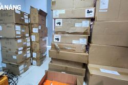 Phát hiện 'kho' thuốc lá điện tử không rõ nguồn gốc