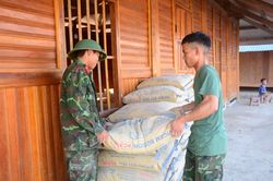Những 'lính thợ' ở Mường Pồn