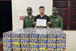 Bắt giữ hơn 370kg pháo ống ở biên giới
