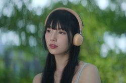 Khi tâm trạng buồn bã, bạn hãy thử những cách này để cảm thấy dễ chịu hơn