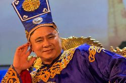 NSND Tự Long tiết lộ sự trở lại của Táo Quân: Có thể dàn 'Anh trai vượt ngàn chông gai' sẽ 'lên chầu'