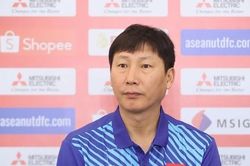 HLV Kim Sang-sik đặt mục tiêu giành vé sớm vào bán kết ASEAN Cup 2024