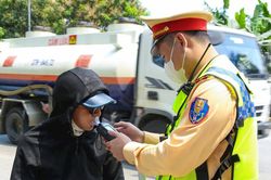 Nghệ An siết chặt kiểm tra nồng độ cồn trên tất cả các tuyến đường