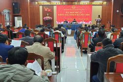 HĐND huyện Tủa Chùa thông qua 7 nghị quyết