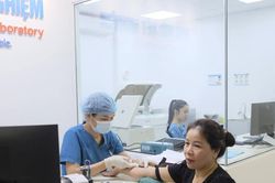 Khám bệnh cùng chuyên gia tại Phòng khám Đa khoa Hưng Thịnh - Bảo Thắng