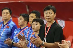 HLV Kim Sang-sik gọi trận hòa Philippines là 'kỳ tích'
