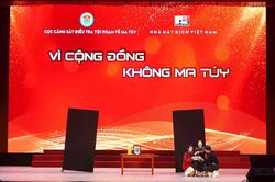 Truyền thông 'Vì cộng đồng không ma túy' tại thành phố Vinh
