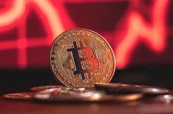 Giá Bitcoin mất mốc 100.000 USD vì Fed