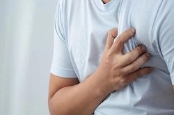 Người đàn ông đột quỵ vì thói quen tai hại nhiều người mắc