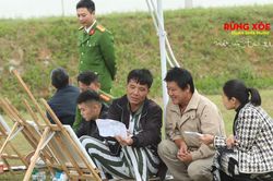 Triển lãm tranh 'Nét vẽ tình thân' tại Ga Hà Nội