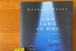 Ánh sáng vô hình - Soi tỏ tình người trong chiến tranh