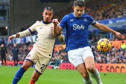 Chelsea bị Everton cầm hòa, lỡ cơ hội chiếm ngôi đầu Ngoại hạng Anh