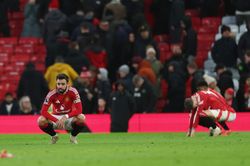 Đòn giáng mạnh vào Manchester United