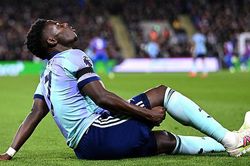 Arsenal báo tin dữ về cầu thủ hay nhất CLB, tham vọng đua vô địch bị ảnh hưởng nghiêm trọng