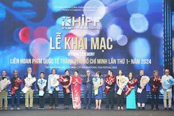 Để công nghiệp văn hóa Việt Nam cất cánh (kỳ 4 & hết): Cần xác định công nghiệp văn hóa là ưu tiên chiến lược quốc gia