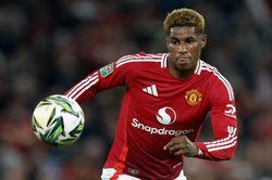 MU không bán Rashford cho Barcelona