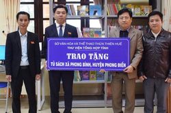 Thư viện Tổng hợp tỉnh: Trao tặng Phong Điền hơn 800 bản sách