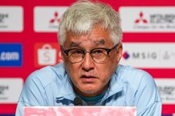 HLV đội Singapore: 'Chúng tôi có phương án kèm chặt Xuân Son'