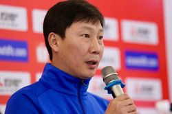 HLV Kim Sang Sik: 'Singapore mạnh nhưng đội tuyển Việt Nam sẽ vượt qua áp lực'