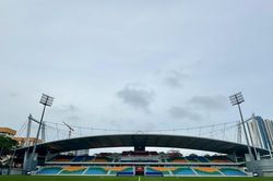 Người hâm mộ Việt Nam tại Singapore 'gian nan' mua vé cổ vũ thầy trò HLV Kim Sang-sik
