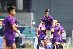 Đội tuyển Việt Nam chia sẻ kỷ lục bán kết AFF Cup 2024 với tuyển Thái Lan