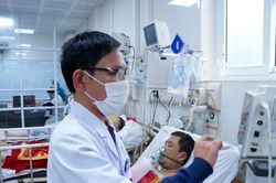 Kỳ tích hồi sinh người bệnh bị ngừng tim do vết thương xuyên ngực