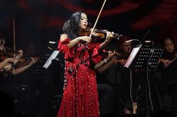 Violinist Trịnh Minh Hiền đánh dấu 24 năm sáng tác với album 'Hà Nội, Hà Nội'