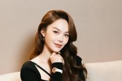Diễn viên Minh Hằng xinh đẹp, gợi cảm tuổi 37