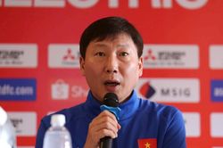 HLV Kim Sang-sik: ''Tuyển Việt Nam sẽ chơi hết mình, không lùi bước''