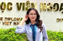 Nữ sinh dân tộc Thái ở Nghệ An nổi bật tại Lễ tuyên dương học sinh, sinh viên, thanh niên xuất sắc, tiêu biểu toàn quốc