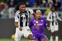 Serie A: Juventus hòa Fiorentina, AC Milan và Roma chia điểm