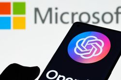 Tính toán của Microsoft khi 'mở cửa' cho mô hình AI bên thứ ba?