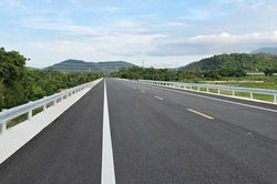 Hoàn thành hơn 220km đường bộ cao tốc Bắc-Nam vào dịp 30-4-2025