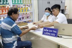 Cán bộ không tái cử, tái bổ nhiệm được trợ cấp 5 tháng tiền lương với mỗi năm nghỉ hưu trước tuổi
