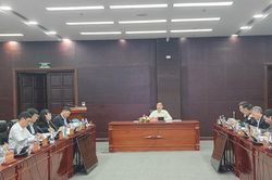 Thông qua nhiều nội dung tại phiên họp chuyên đề UBND thành phố