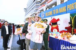 Gần 3.000 du khách 'xông đất' Đà Nẵng ngày đầu năm mới 2025