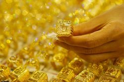 Giá vàng ngày 3/1/2025: SJC cùng vàng nhẫn tăng vọt