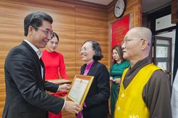 Gần 44 tỷ đồng chăm lo trẻ em khó khăn, đối tượng yếu thế