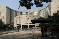 PBoC dự kiến cắt giảm lãi suất vào năm 2025