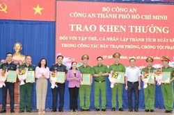 Công an TPHCM khen thưởng các tập thể, cá nhân lập thành tích xuất sắc khám phá nhiều chuyên án