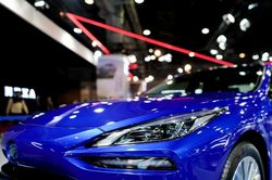 'Siêu xe hybrid': Câu trả lời cho những hoài nghi về xe điện?