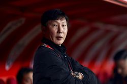 HLV Kim Sang-sik là 'hung thần' của Thái Lan